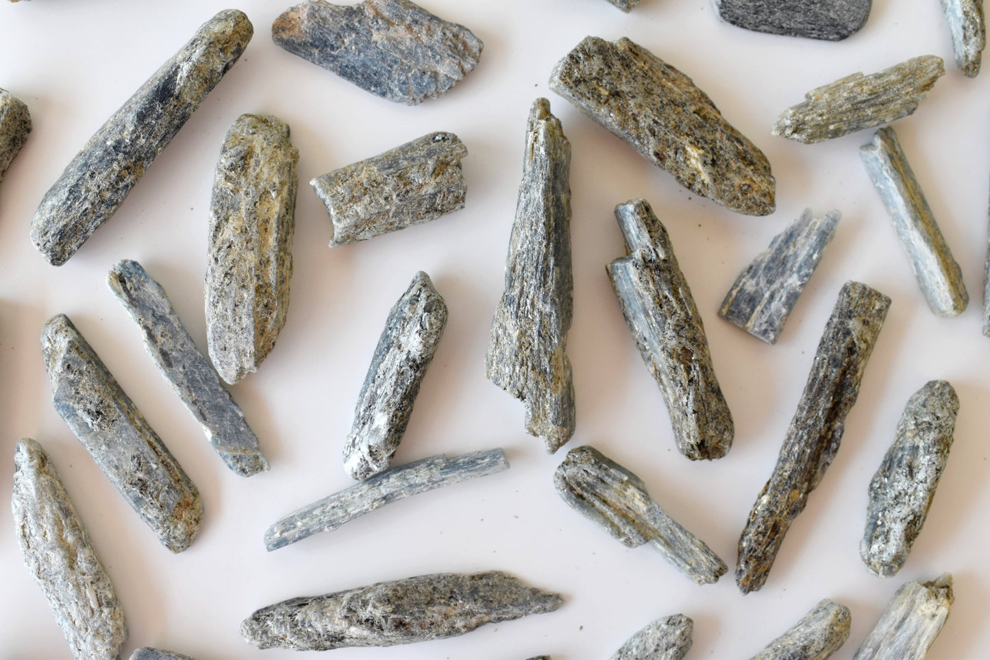 1kg Kyanite Natural Points (80-83Pcs)