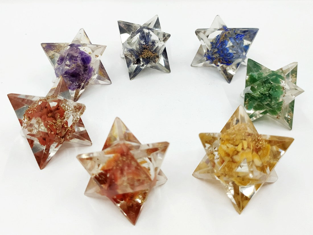 7 Chakra Orgone Merkaba Set, Chakra Crystals Set with Wooden Grid Plate, Selenite Log