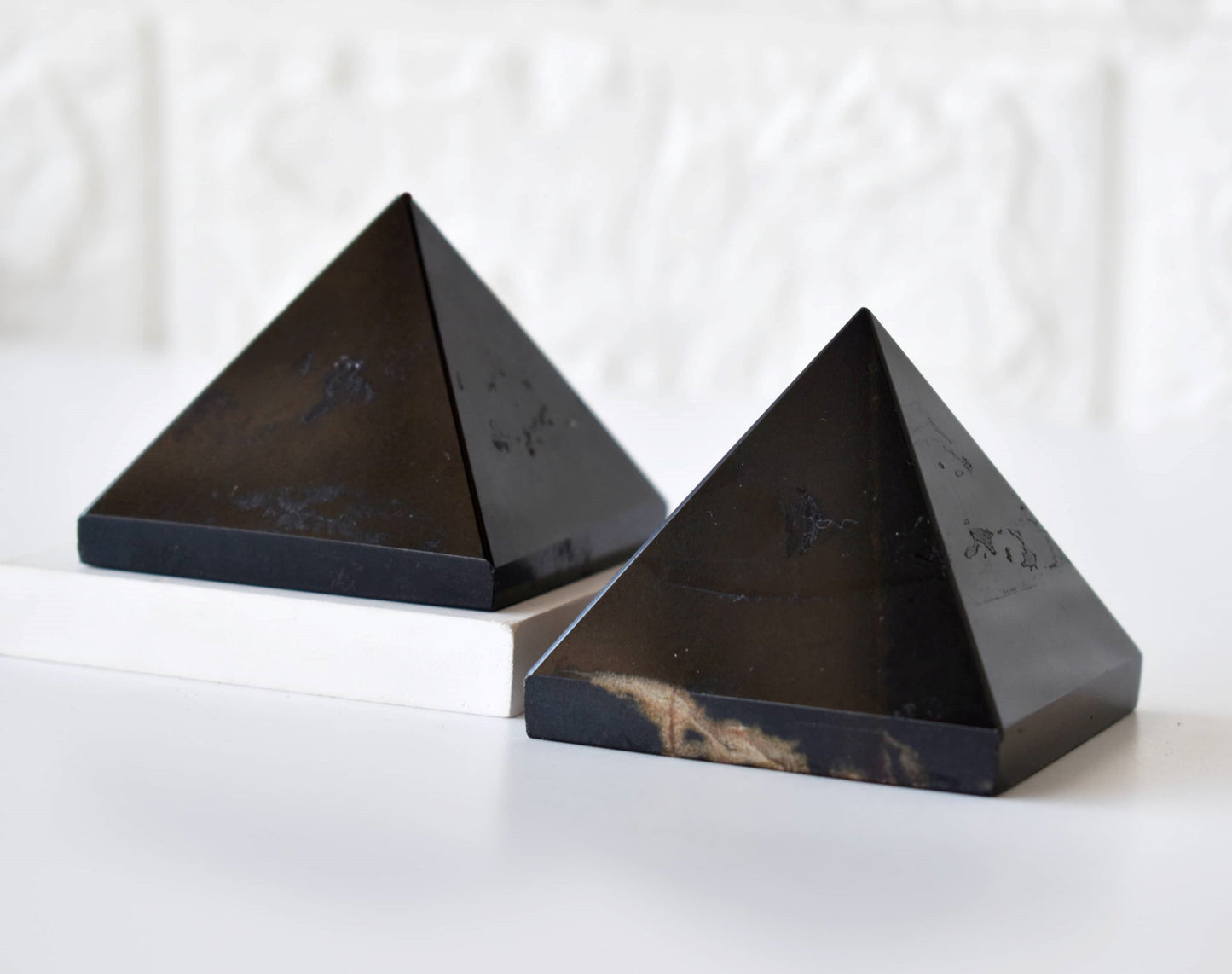 1Kg Black Tourmaline Crystal Pyramid (2 inches)