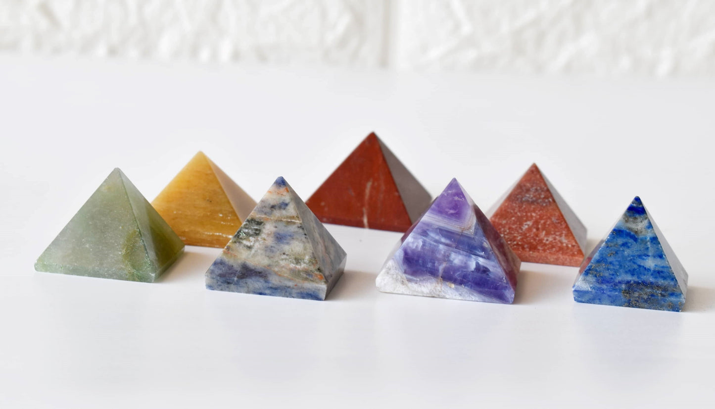 Chakra Crystals Set, 7 Chakra Pyramids Set, Wooden Grid Plate, Selenite Log