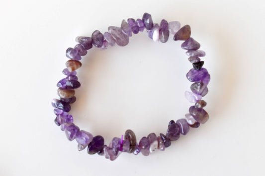 Amethyst Gemstone Chip Bracelet.