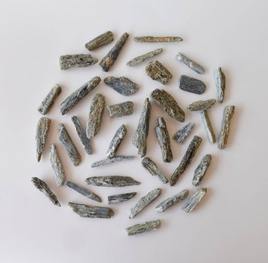1kg Kyanite Natural Points (80-83Pcs)