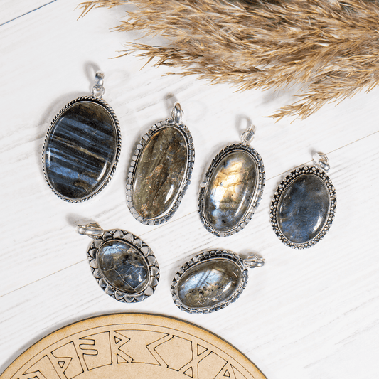 Labradorite Pendant |Crystal Jewelry | Natural Gemstone Pendant | Crystal Charm Jewelry | Boho Pendant