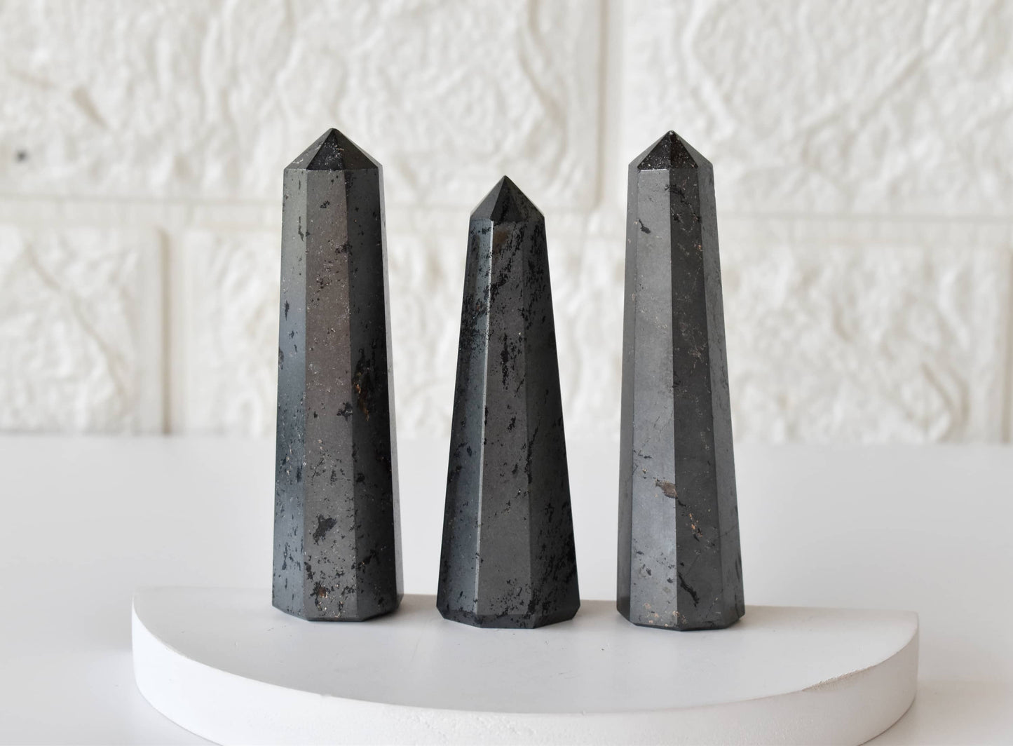 1kg Hematite Obelisk Tower Point (5-7Pcs)