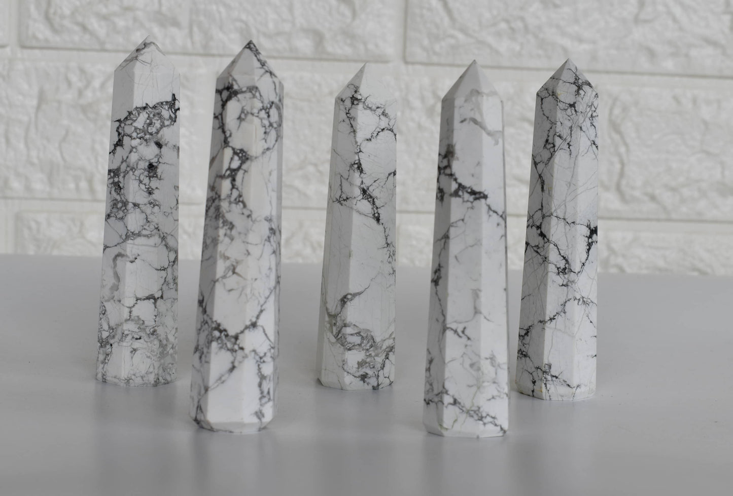 1kg Howlite Obelisk Tower Point (8-10Pcs)