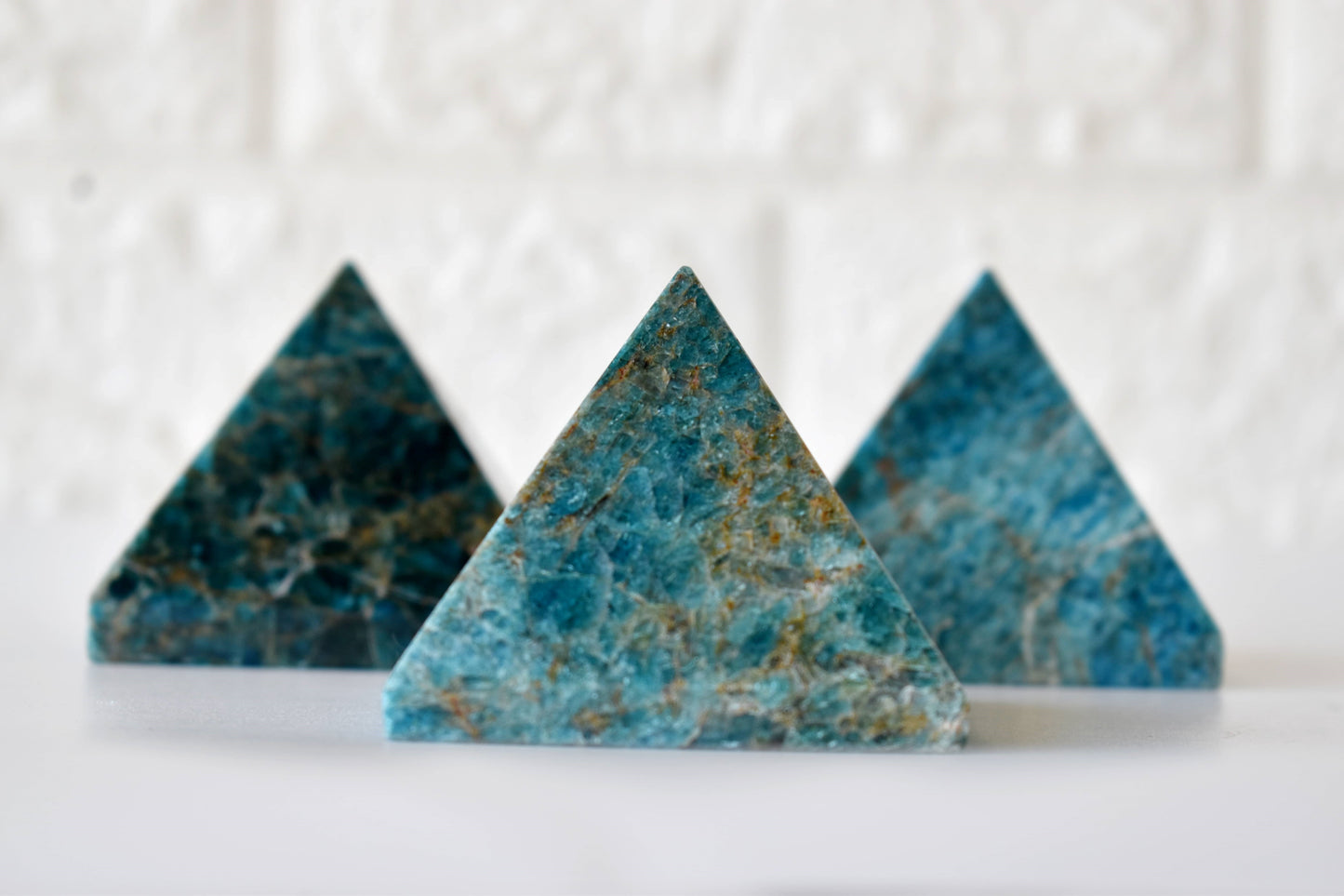 1 Kg Apatite Crystal Pyramid (2 inches)