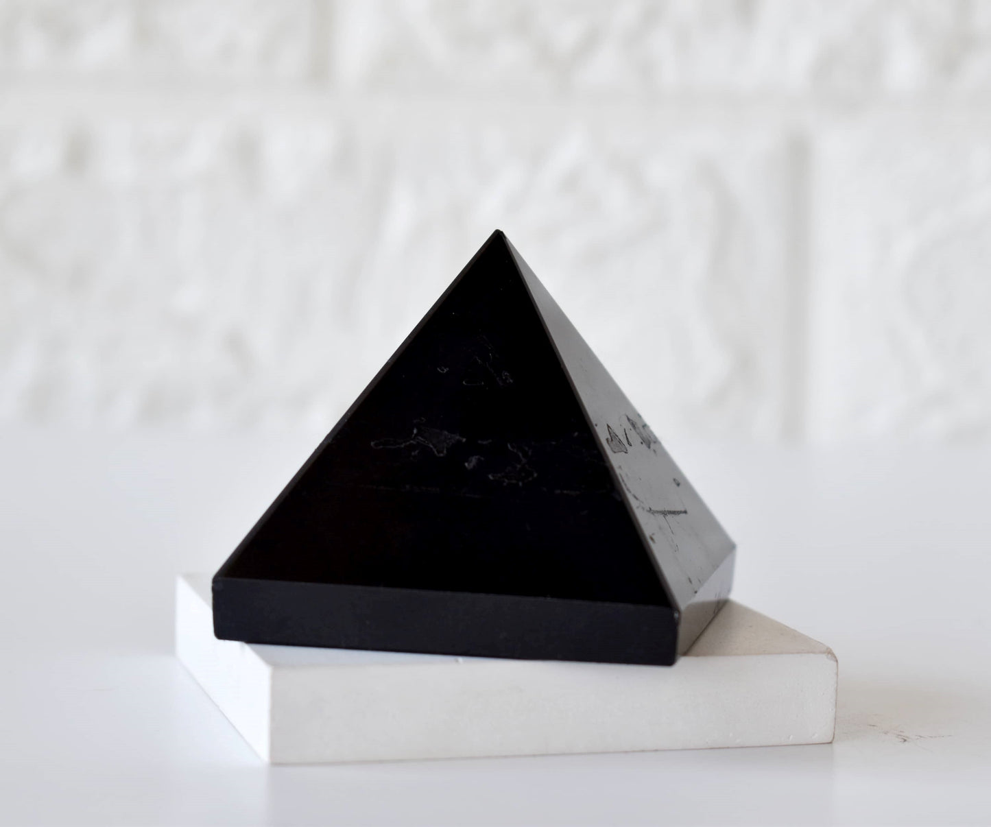 1Kg Black Tourmaline Crystal Pyramid (2 inches)