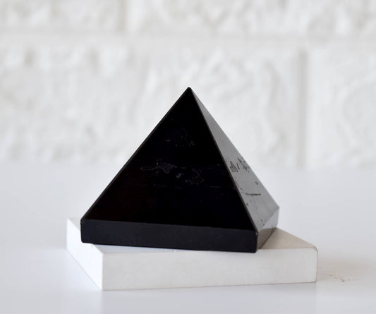 1Kg Black Tourmaline Crystal Pyramid (2 inches)