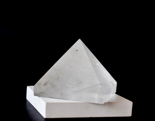 1 Kg Clear Quartz Crystal Pyramid (2 inches)