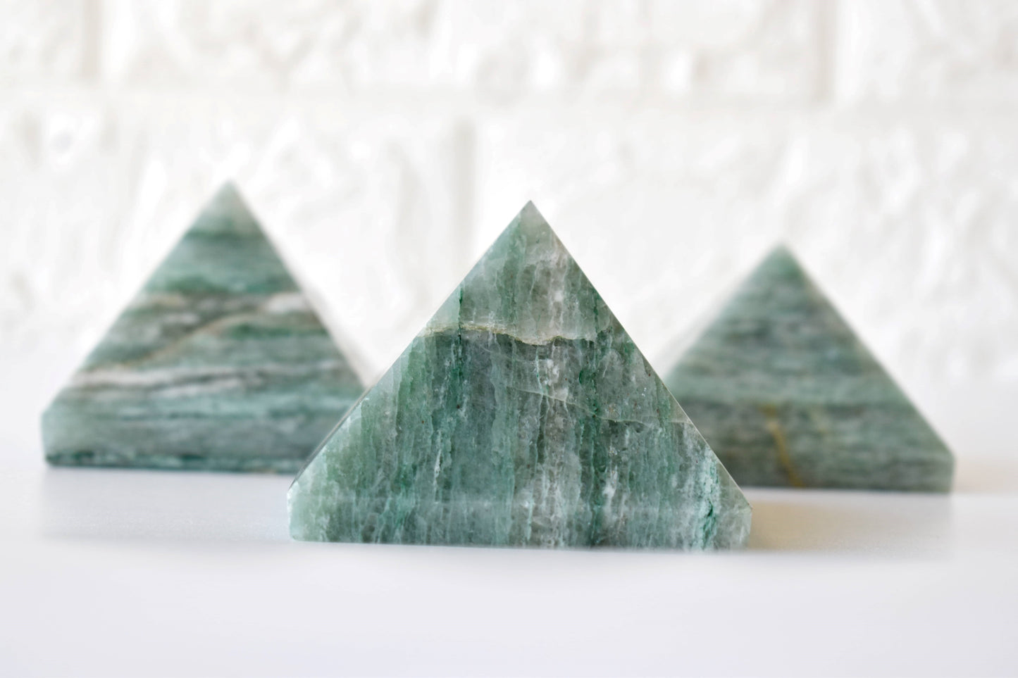 1 Kg Green Aventurine Crystal Pyramid(2 inches)
