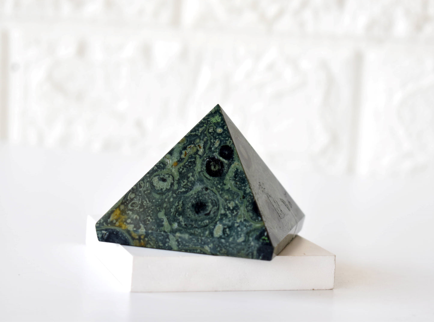 1Kg Kambaba Jasper Crystal Pyramid (2 inches)