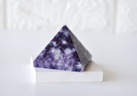 1Kg Lepidolite Crystal Pyramid (2 inches)