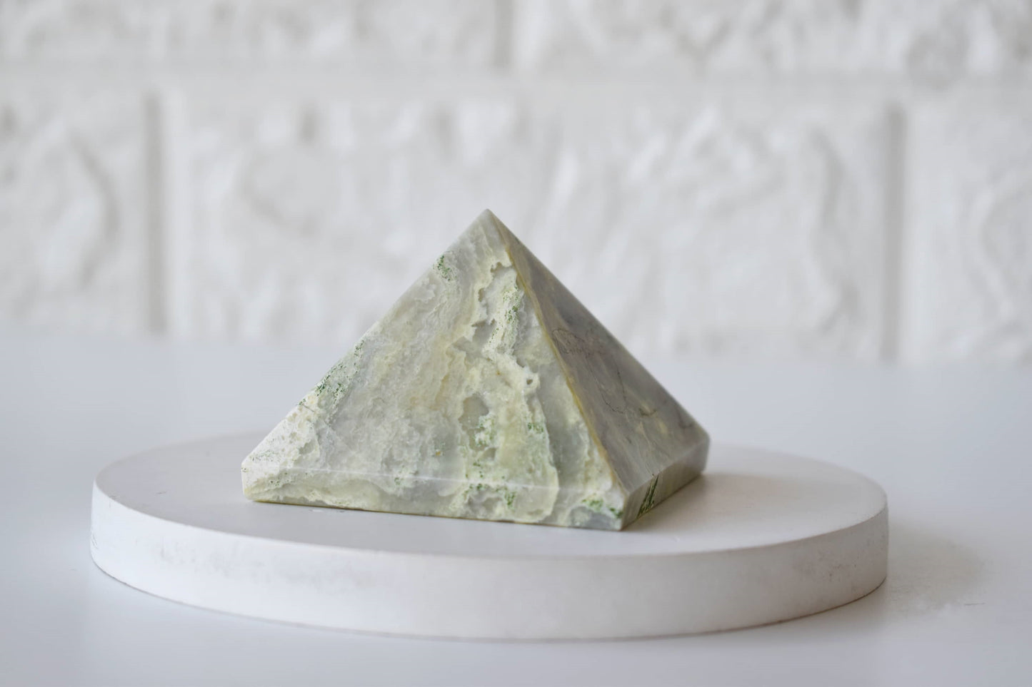 1 Kg Serpentine Crystal Pyramid (2 inches)
