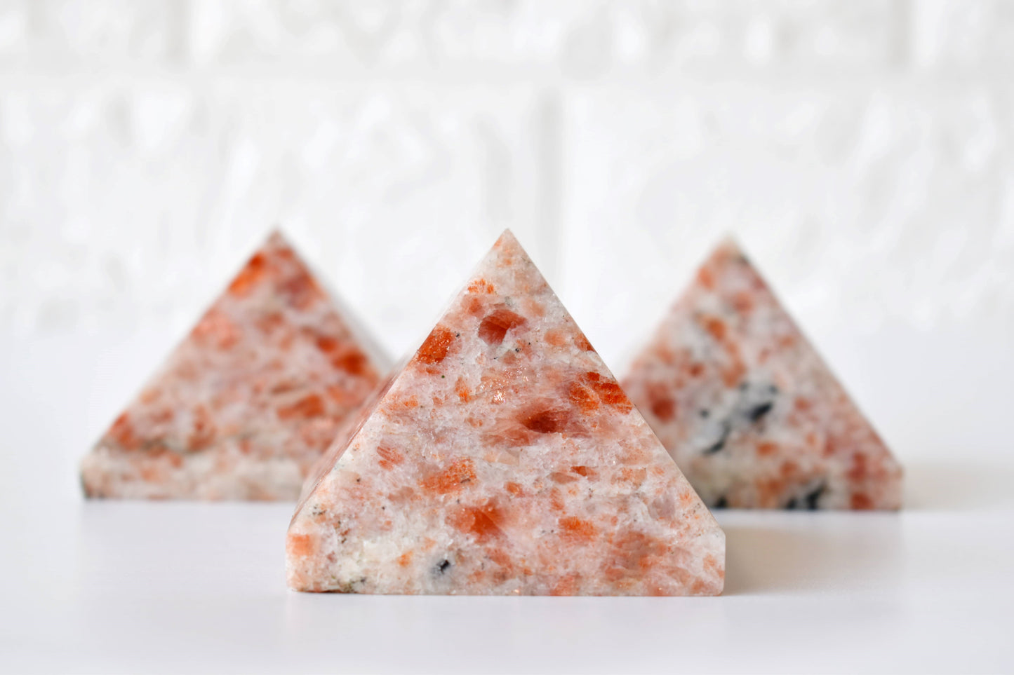 1 Kg Sunstone Crystal Pyramid (2 inches)