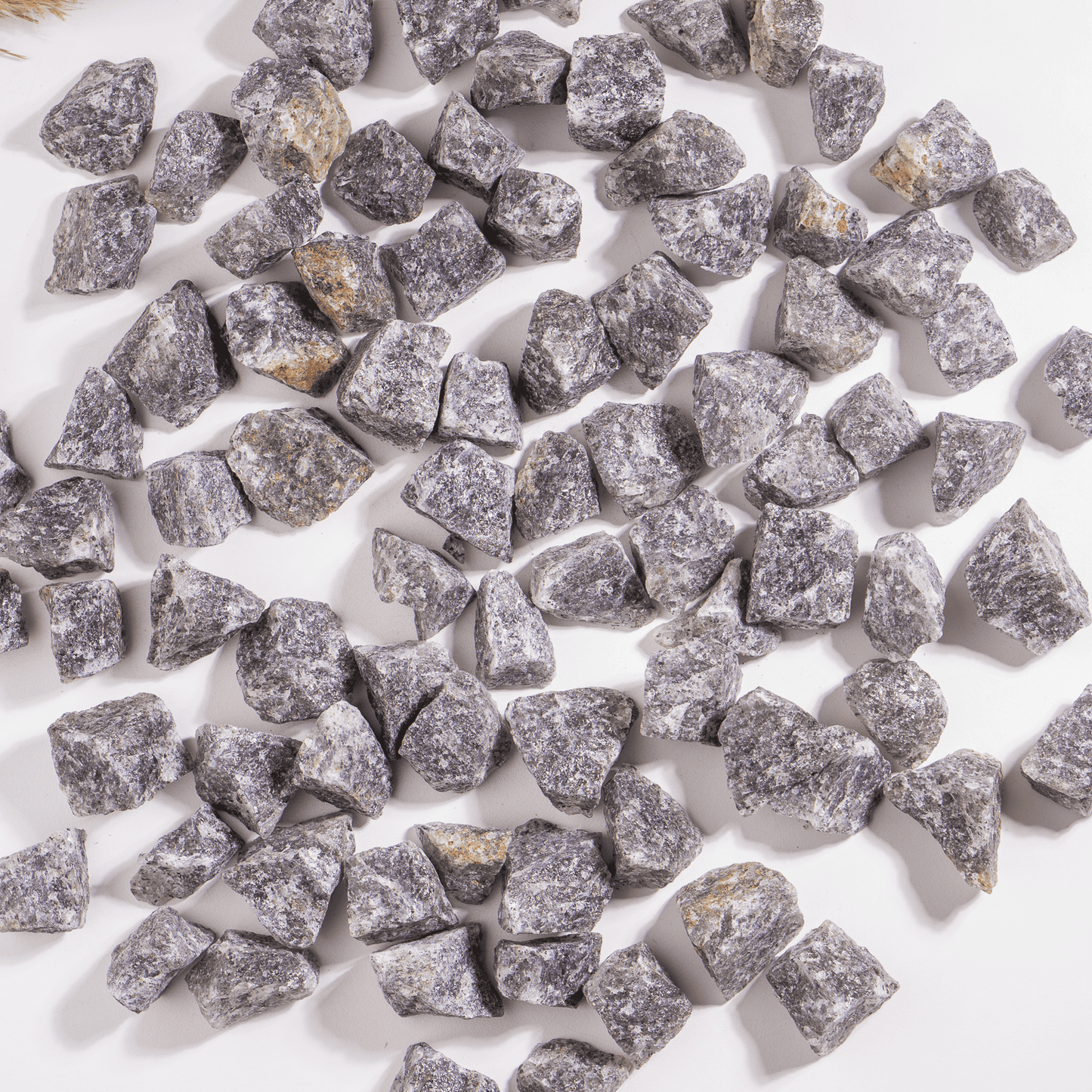 1Kg Black Rutile Rough Stones