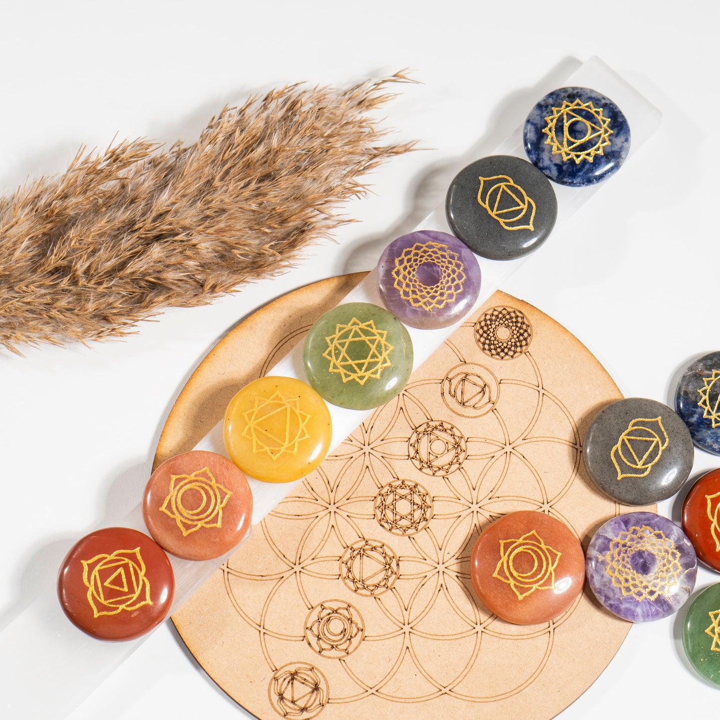 Chakra Crystals Set, Round Reiki 7 Chakra Stones Set, Wooden Grid Plate, Selenite Log