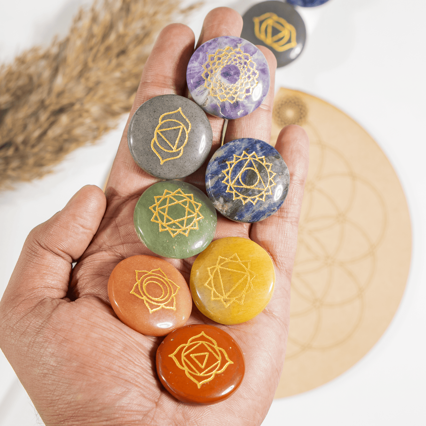 Chakra Crystals Set, Round Reiki 7 Chakra Stones Set, Wooden Grid Plate, Selenite Log