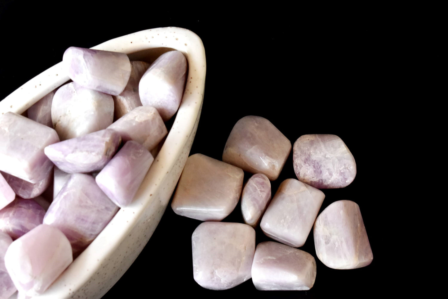 1kg Kunzite Tumbled Stones