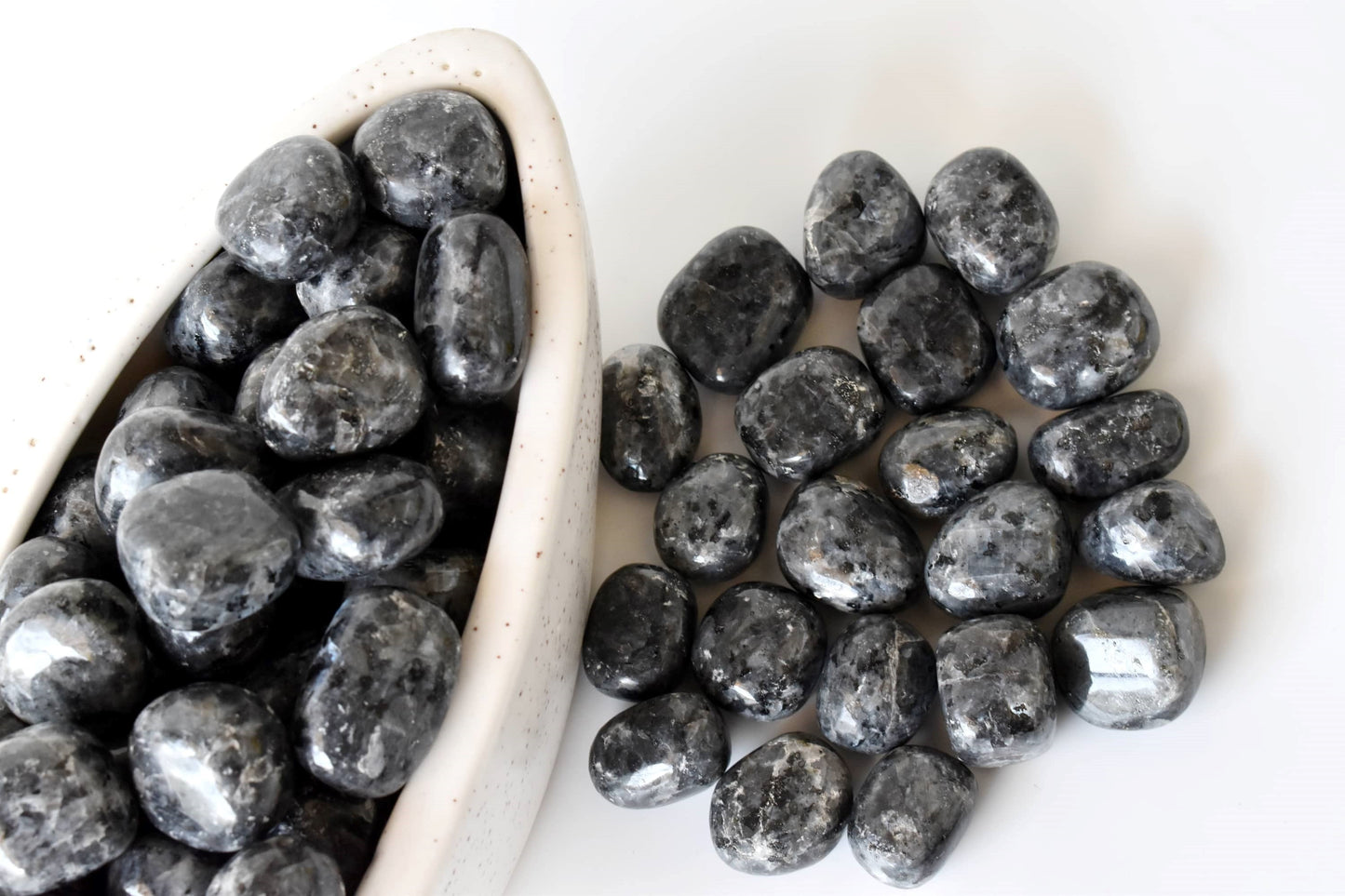 1Kg Larkavite Tumbled Stones
