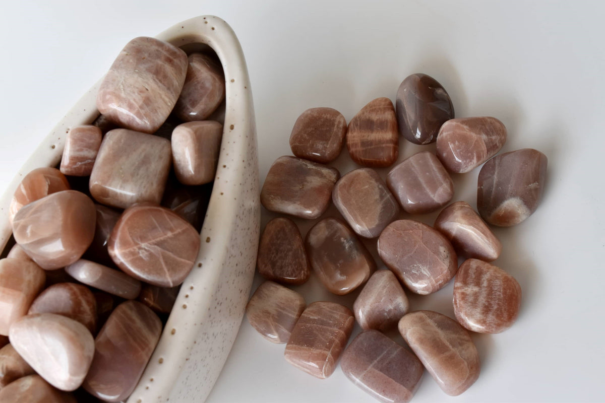1 kg Moonstone Tumbled Stones, Healing Tumbling Stones