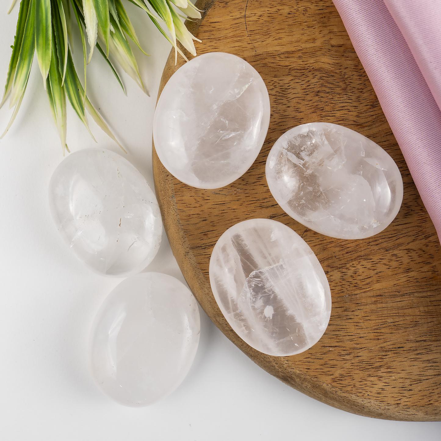 1kg Clear Quartz Palm Stones (6-8Pcs)