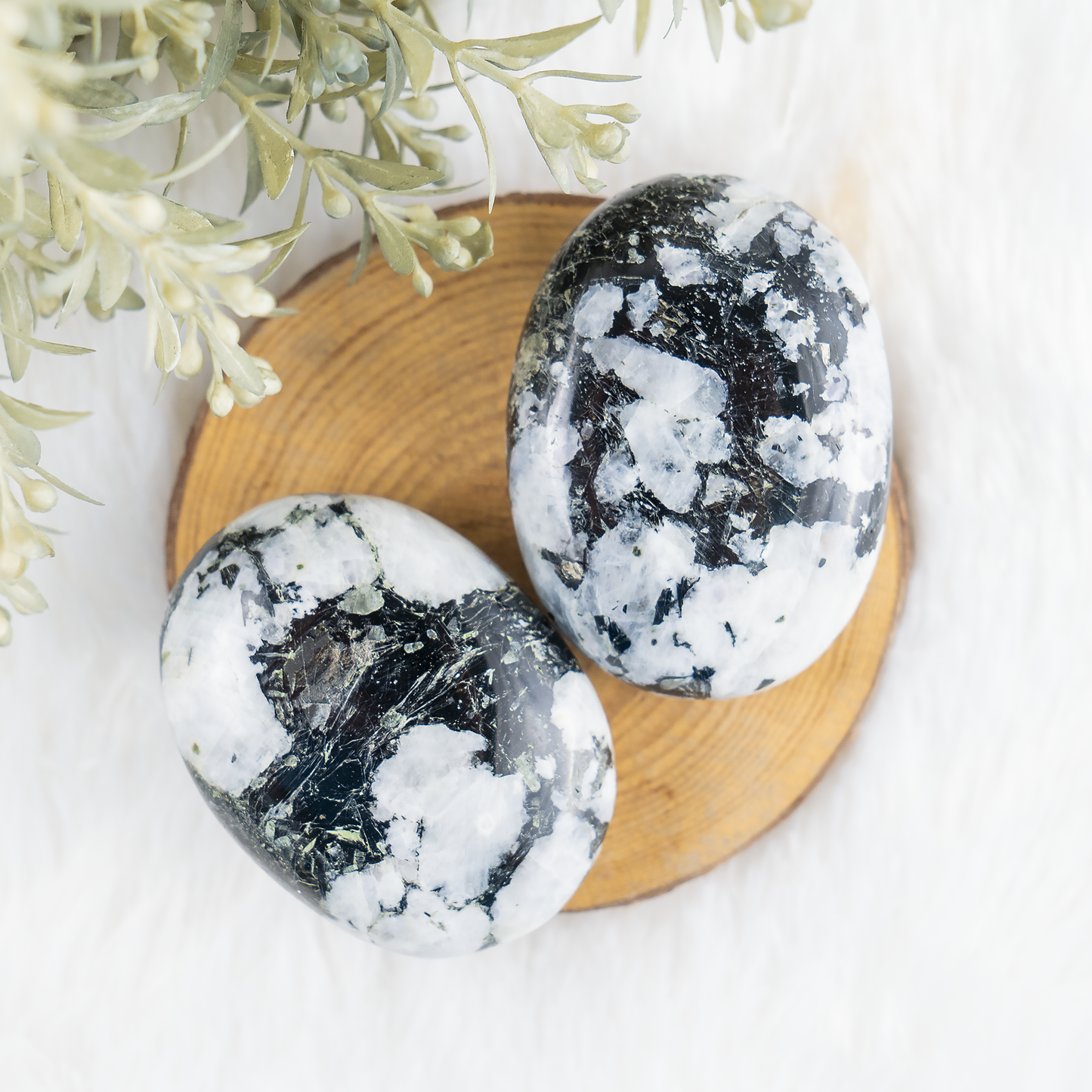 1kg Rainbow Moonstone Palm Stones (6-8Pcs)
