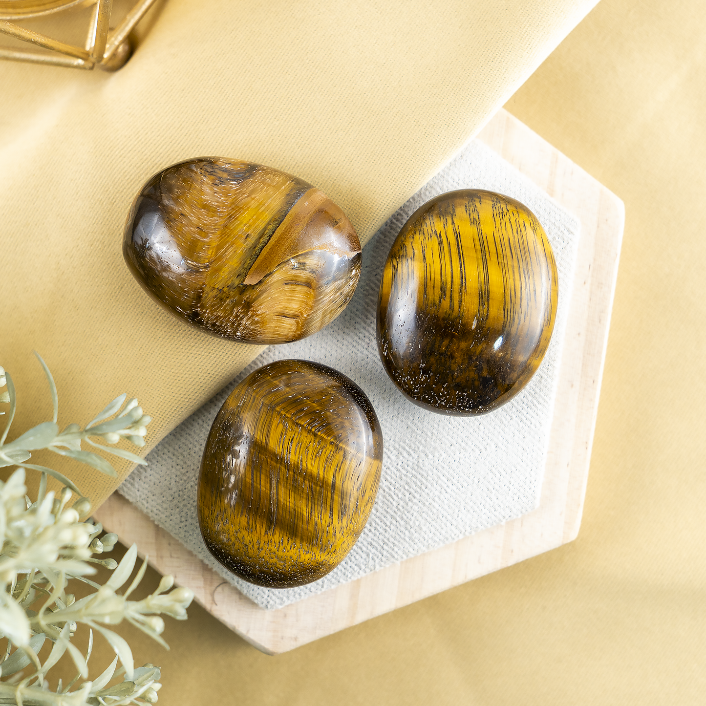 1kg Tiger Eye Palm Stones (6-8Pcs)