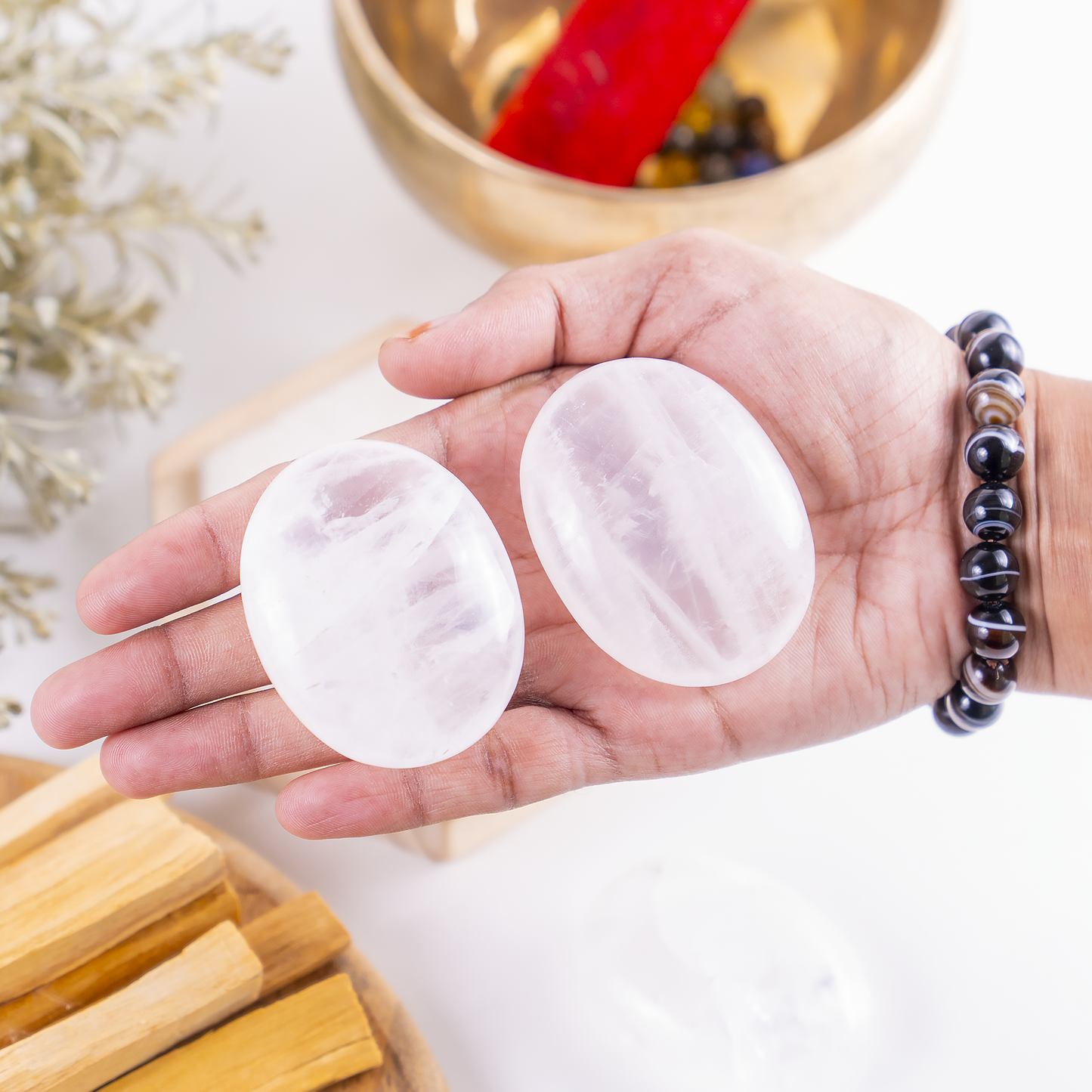 1kg Clear Quartz Palm Stones (6-8Pcs)