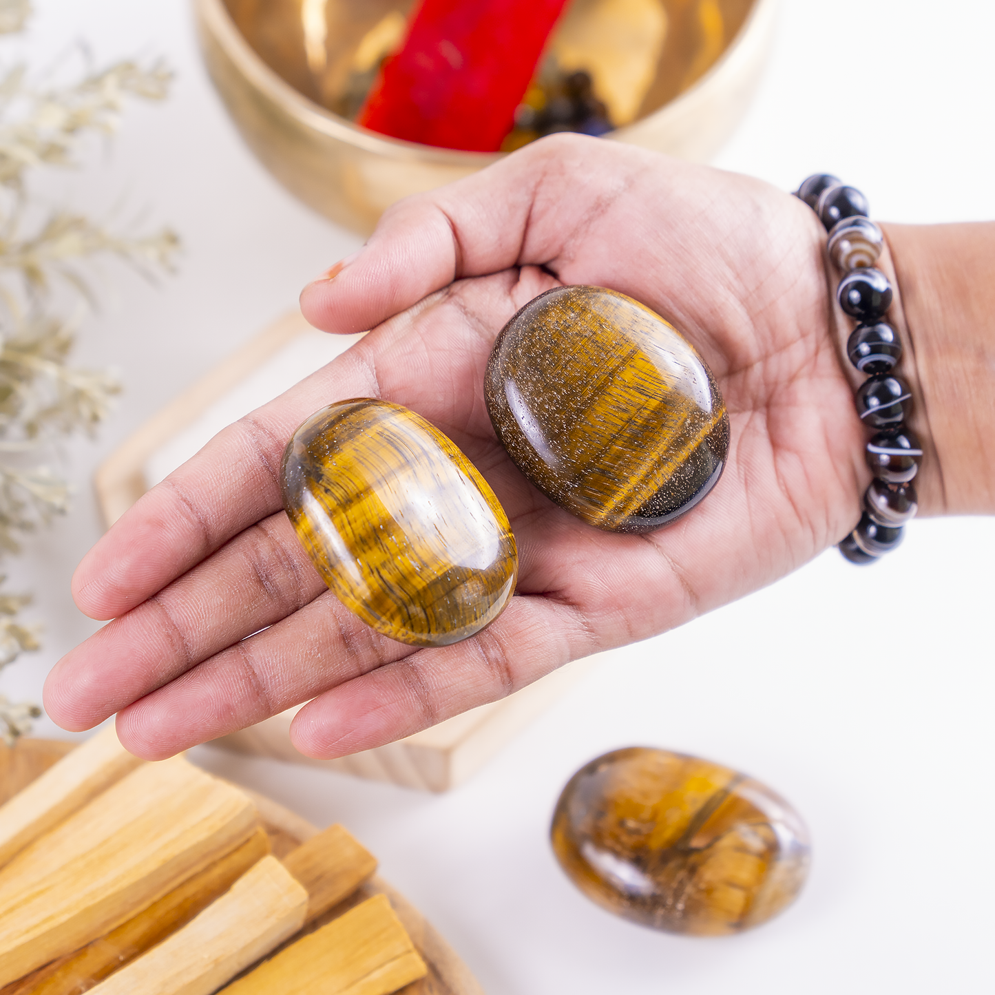 1kg Tiger Eye Palm Stones (6-8Pcs)