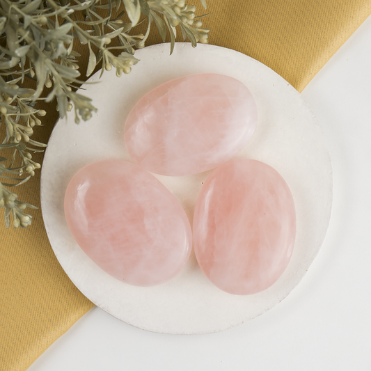 1kg  Rose Quartz Palm Stones (6-8Pcs)